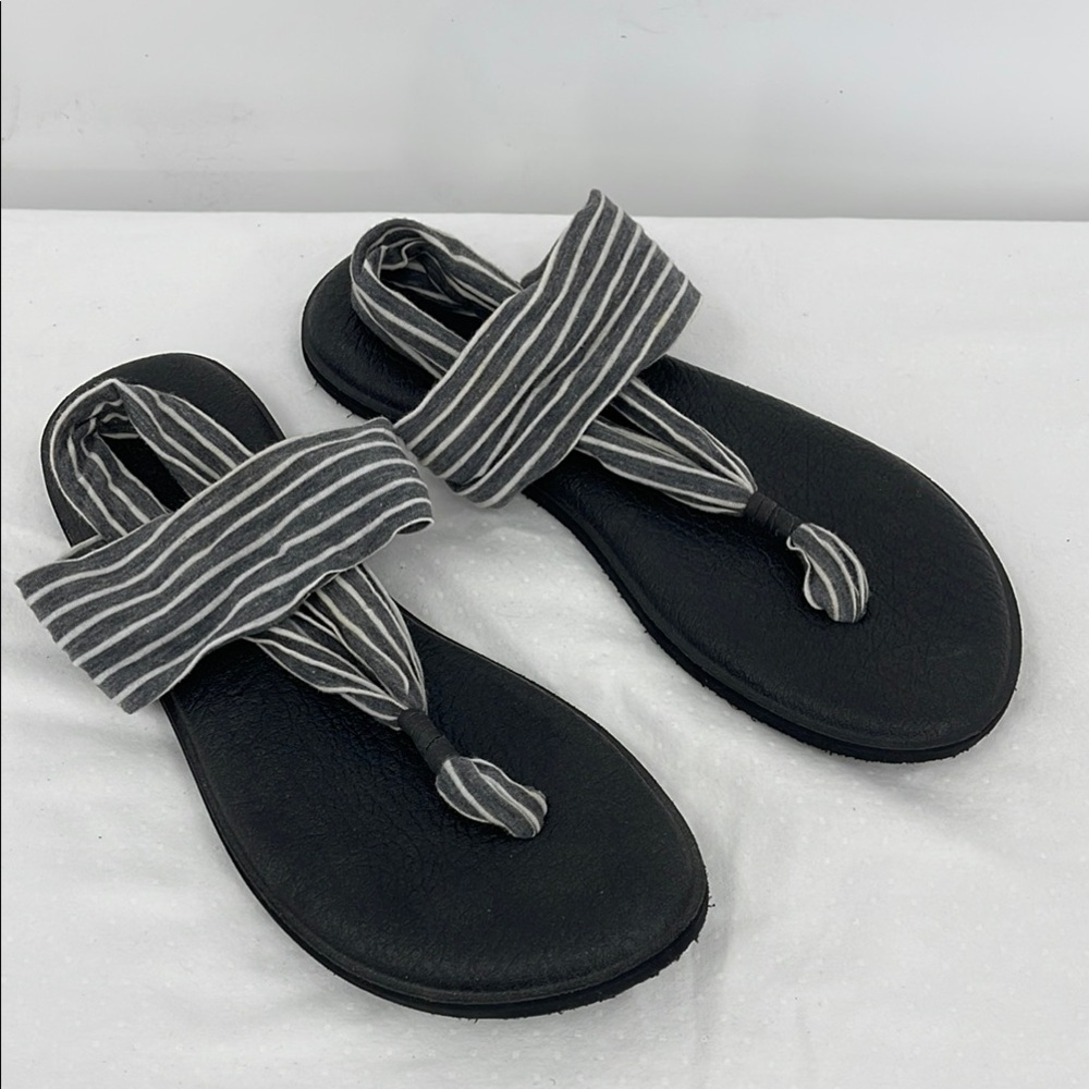 SANUK WOMENS SIZE 10 Striped Black Sandals